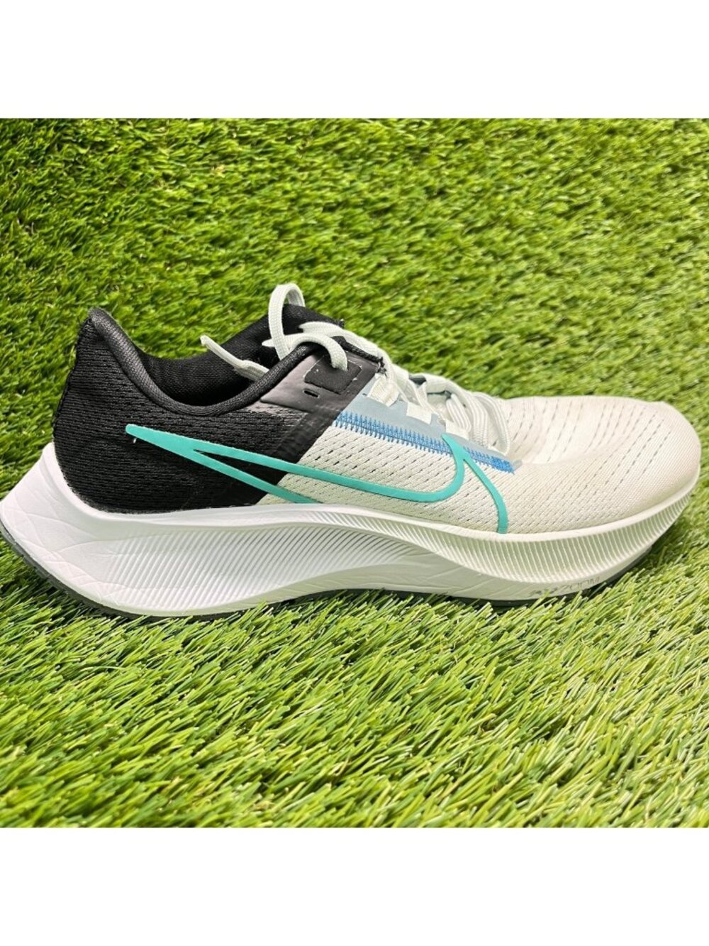 Nike Air Zoom Pegasus 38 Womens Size 8 White Black Blue Running Shoes Sneakers